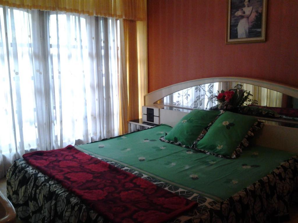 Villa And Resto Basanova Batu  Room photo