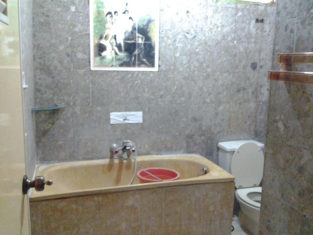Villa And Resto Basanova Batu  Room photo