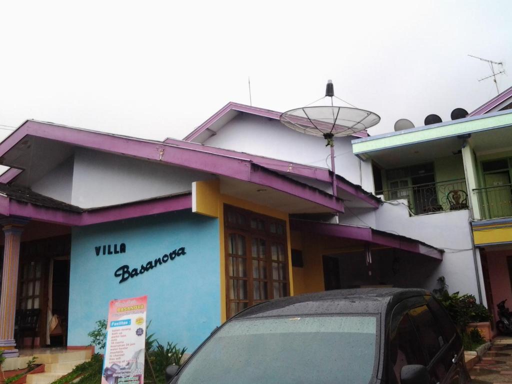 Villa And Resto Basanova Batu  Exterior photo