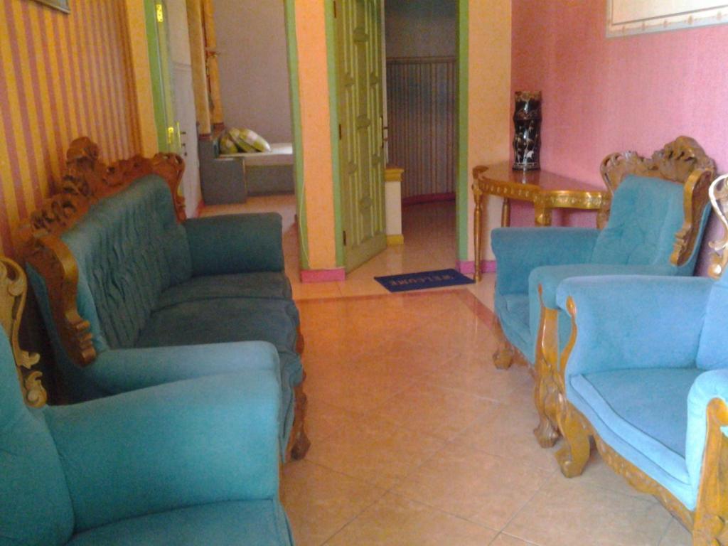 Villa And Resto Basanova Batu  Exterior photo